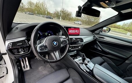 BMW 5 серия, 2018 год, 3 837 000 рублей, 26 фотография