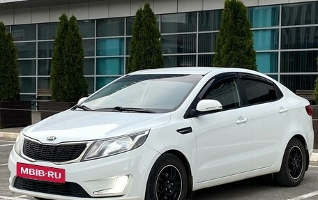 KIA Rio III рестайлинг, 2015 год, 1 059 990 рублей, 2 фотография