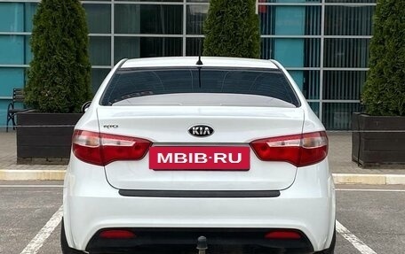 KIA Rio III рестайлинг, 2015 год, 1 059 990 рублей, 10 фотография