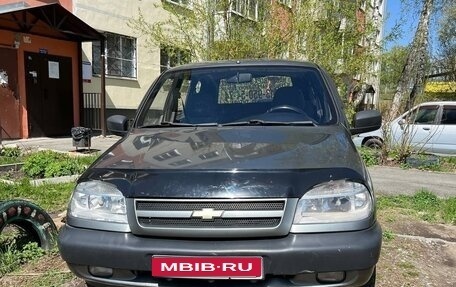 Chevrolet Niva I рестайлинг, 2004 год, 420 000 рублей, 1 фотография