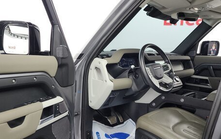 Land Rover Defender II, 2021 год, 6 090 000 рублей, 10 фотография