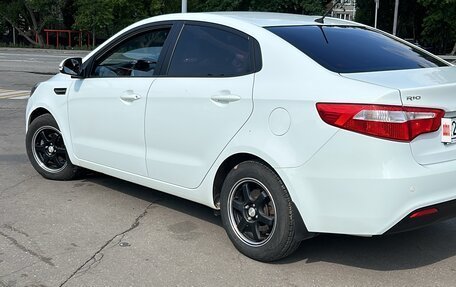 KIA Rio III рестайлинг, 2013 год, 1 100 000 рублей, 6 фотография