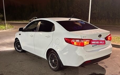 KIA Rio III рестайлинг, 2013 год, 1 100 000 рублей, 3 фотография