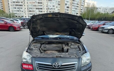 Toyota Avensis III рестайлинг, 2006 год, 640 000 рублей, 12 фотография