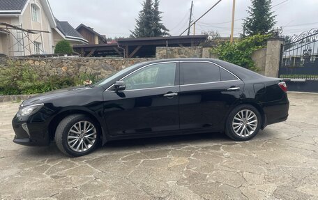 Toyota Camry, 2017 год, 2 250 000 рублей, 2 фотография