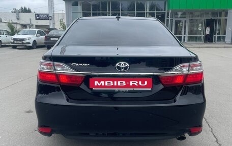 Toyota Camry, 2017 год, 2 250 000 рублей, 19 фотография