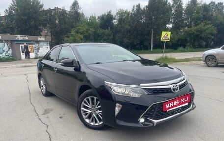 Toyota Camry, 2017 год, 2 250 000 рублей, 30 фотография