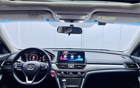 Honda Accord IX рестайлинг, 2022 год, 2 100 000 рублей, 10 фотография