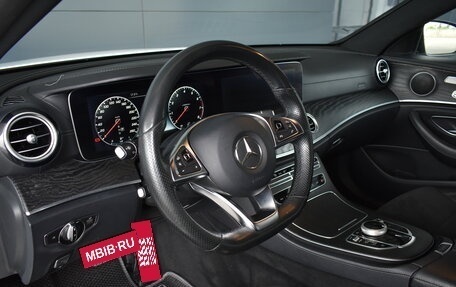 Mercedes-Benz E-Класс, 2018 год, 3 627 000 рублей, 9 фотография