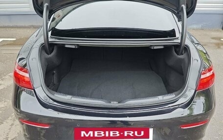 Mercedes-Benz E-Класс, 2017 год, 2 997 000 рублей, 9 фотография