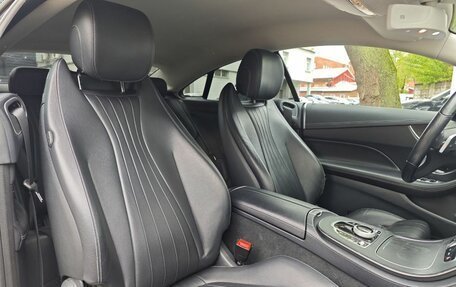 Mercedes-Benz E-Класс, 2017 год, 2 997 000 рублей, 19 фотография