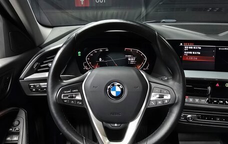 BMW 1 серия, 2021 год, 2 232 000 рублей, 18 фотография