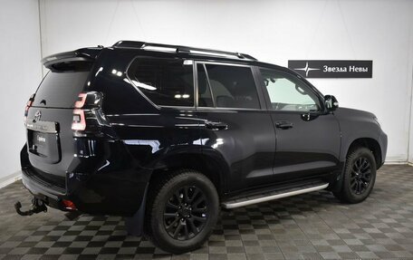 Toyota Land Cruiser Prado 150 рестайлинг 2, 2021 год, 7 280 000 рублей, 6 фотография