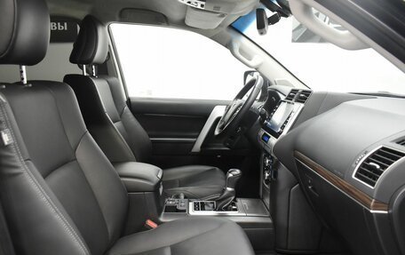 Toyota Land Cruiser Prado 150 рестайлинг 2, 2021 год, 7 280 000 рублей, 12 фотография