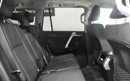 Toyota Land Cruiser Prado 150 рестайлинг 2, 2021 год, 7 280 000 рублей, 13 фотография