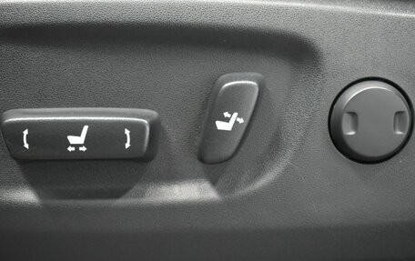 Toyota Land Cruiser Prado 150 рестайлинг 2, 2021 год, 7 280 000 рублей, 27 фотография