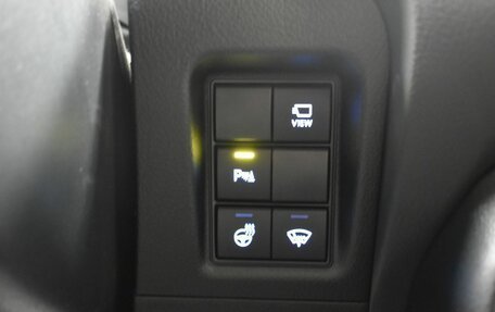 Toyota Land Cruiser Prado 150 рестайлинг 2, 2021 год, 7 280 000 рублей, 22 фотография