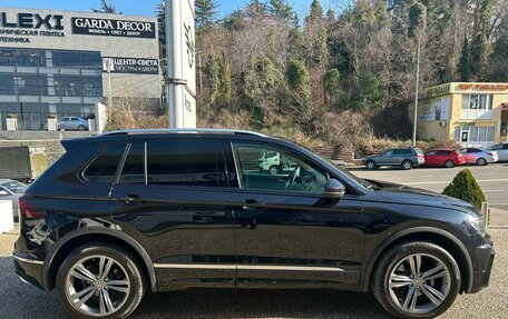Volkswagen Tiguan II, 2019 год, 2 770 000 рублей, 4 фотография