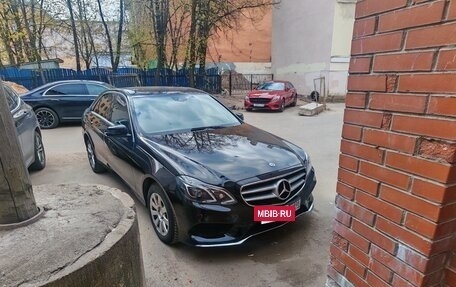 Mercedes-Benz E-Класс, 2013 год, 1 900 000 рублей, 4 фотография