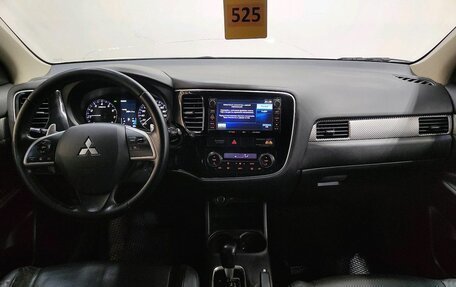Mitsubishi Outlander III рестайлинг 3, 2013 год, 1 390 000 рублей, 7 фотография