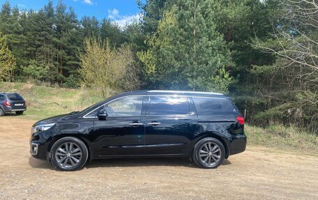KIA Carnival III, 2018 год, 3 100 000 рублей, 4 фотография