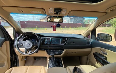 KIA Carnival III, 2018 год, 3 100 000 рублей, 11 фотография