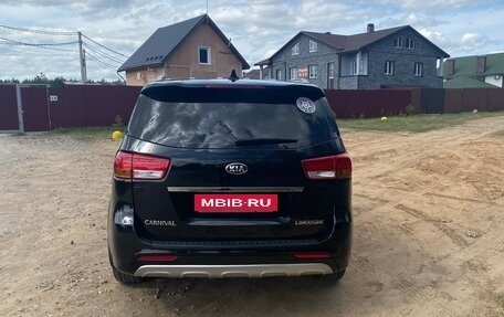 KIA Carnival III, 2018 год, 3 100 000 рублей, 6 фотография