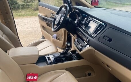KIA Carnival III, 2018 год, 3 100 000 рублей, 17 фотография