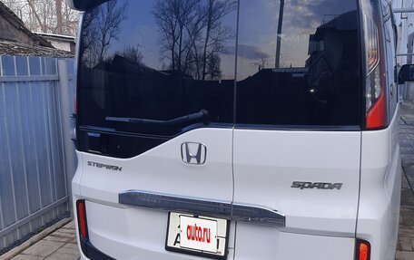 Honda Stepwgn IV, 2017 год, 2 430 000 рублей, 13 фотография