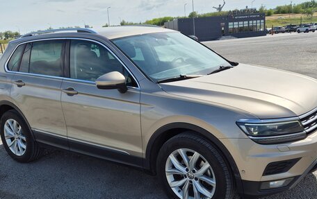 Volkswagen Tiguan II, 2017 год, 1 890 000 рублей, 3 фотография