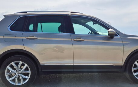 Volkswagen Tiguan II, 2017 год, 1 890 000 рублей, 6 фотография