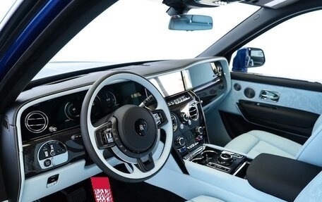 Rolls-Royce Cullinan, 2025 год, 83 000 000 рублей, 6 фотография