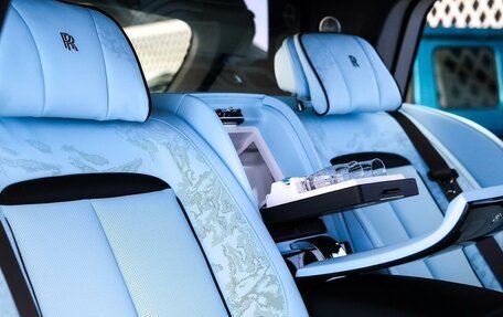 Rolls-Royce Cullinan, 2025 год, 83 000 000 рублей, 14 фотография