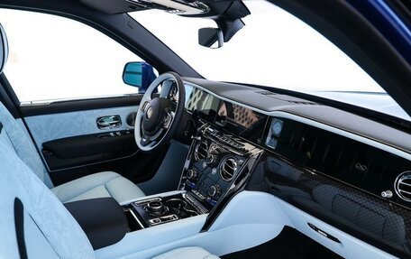 Rolls-Royce Cullinan, 2025 год, 83 000 000 рублей, 17 фотография