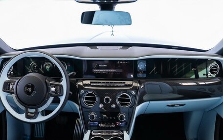 Rolls-Royce Cullinan, 2025 год, 83 000 000 рублей, 19 фотография