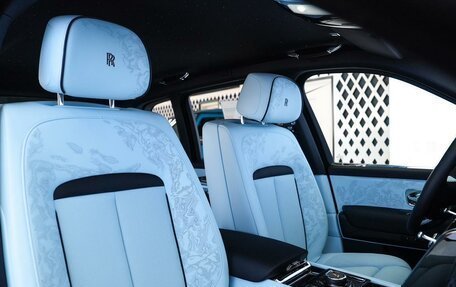 Rolls-Royce Cullinan, 2025 год, 83 000 000 рублей, 21 фотография