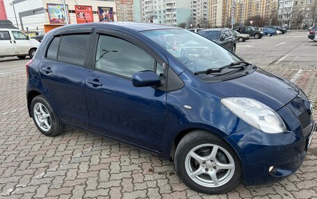 Toyota Yaris III рестайлинг, 2008 год, 549 000 рублей, 3 фотография