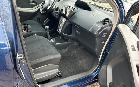 Toyota Yaris III рестайлинг, 2008 год, 549 000 рублей, 12 фотография