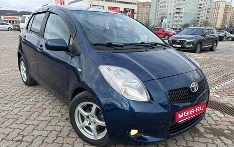 Toyota Yaris III рестайлинг, 2008 год, 549 000 рублей, 2 фотография