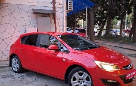 Opel Astra J, 2014 год, 996 000 рублей, 2 фотография
