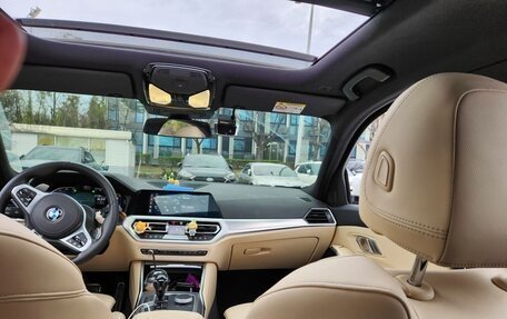 BMW 3 серия, 2022 год, 3 990 000 рублей, 10 фотография