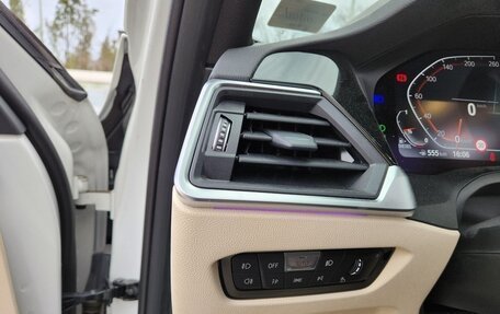 BMW 3 серия, 2022 год, 3 990 000 рублей, 16 фотография