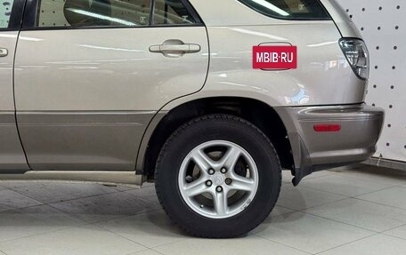 Lexus RX IV рестайлинг, 2001 год, 999 000 рублей, 2 фотография