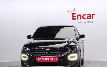 Volkswagen T-Roc I, 2022 год, 1 850 005 рублей, 3 фотография