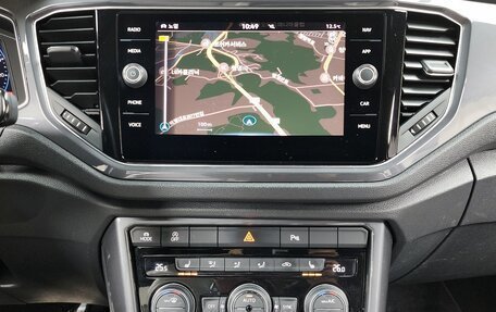 Volkswagen T-Roc I, 2022 год, 1 850 005 рублей, 13 фотография