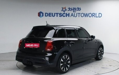 MINI Clubman, 2022 год, 2 260 000 рублей, 4 фотография