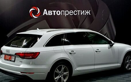 Audi A4, 2017 год, 2 375 000 рублей, 6 фотография