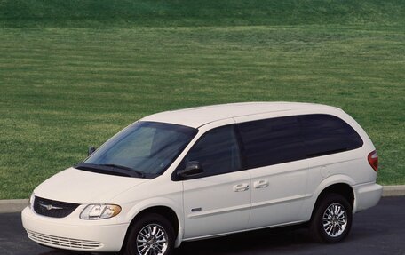 Chrysler Town & Country IV, 2002 год, 500 000 рублей, 1 фотография