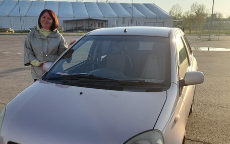 Toyota Vitz, 2001 год, 380 000 рублей, 2 фотография