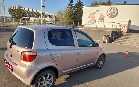 Toyota Vitz, 2001 год, 380 000 рублей, 3 фотография